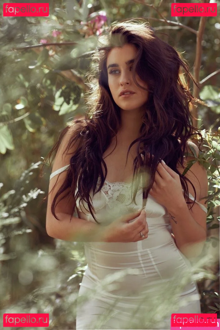 Lauren Jauregui Onlyfans Photo Gallery 