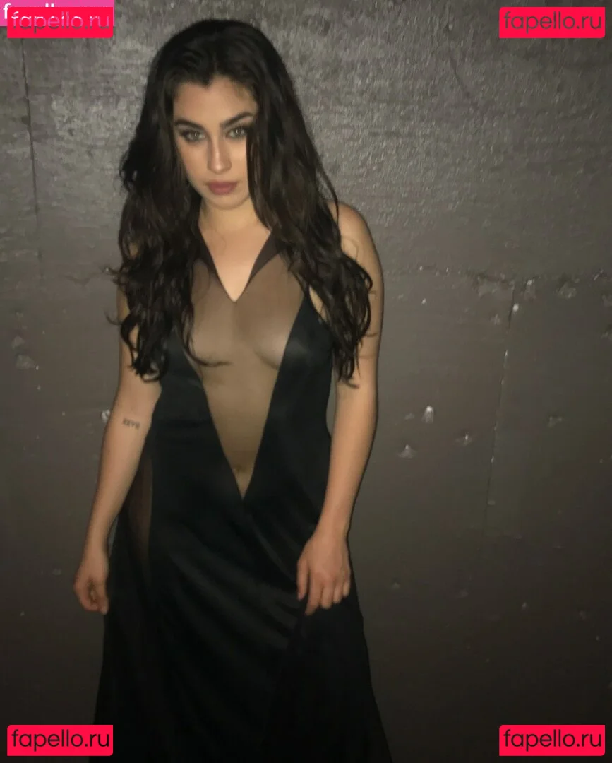 Lauren Jauregui Onlyfans Photo Gallery 