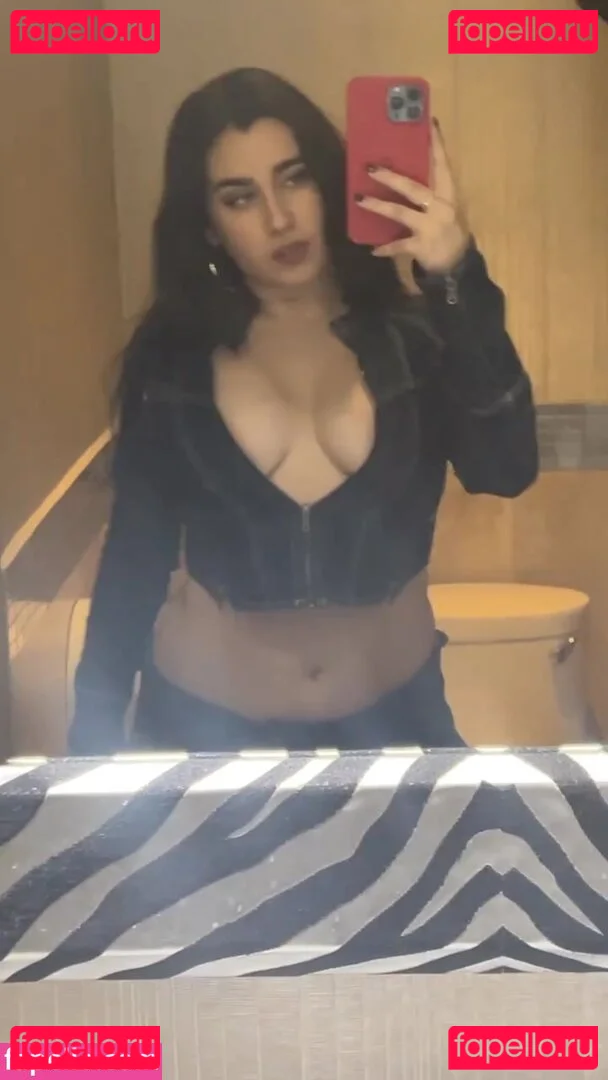 Lauren Jauregui Onlyfans Photo Gallery 