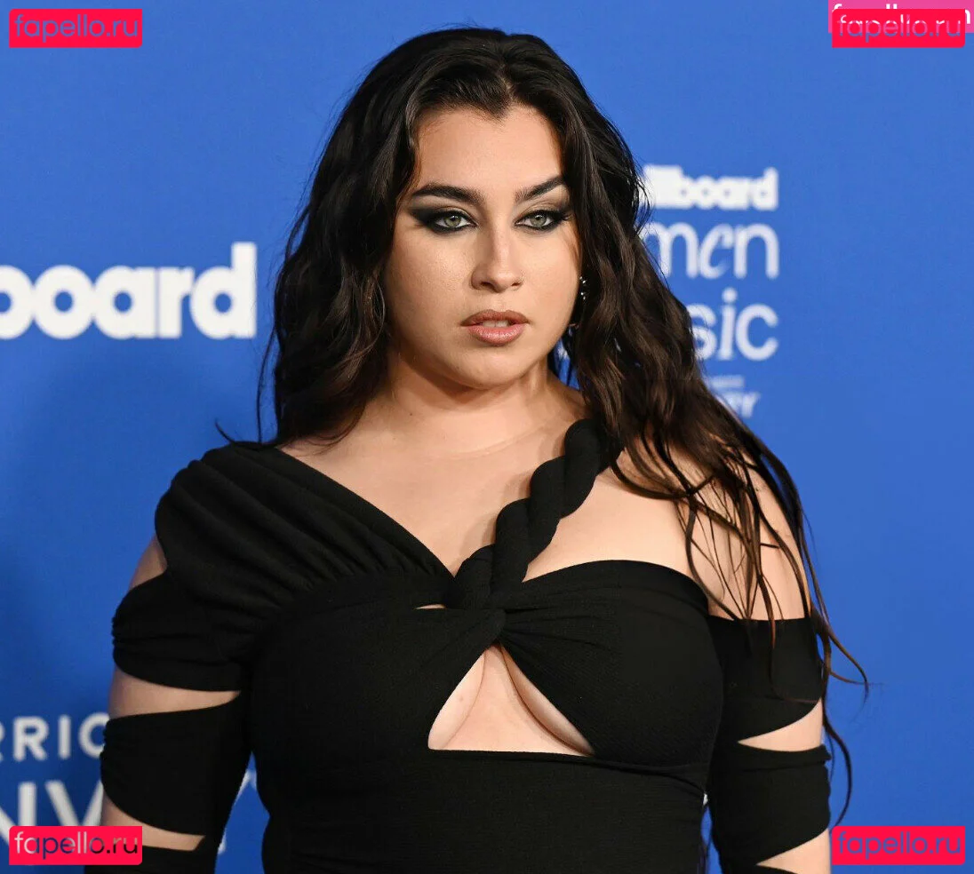 Lauren Jauregui Onlyfans Photo Gallery 