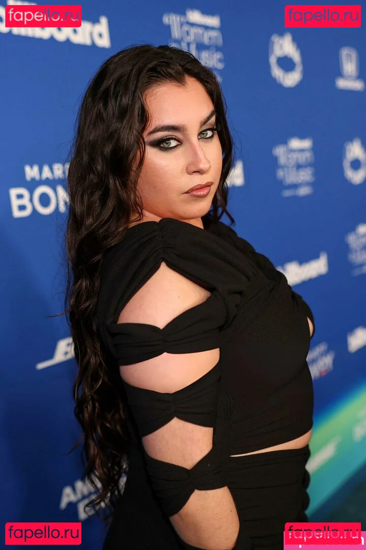 Lauren Jauregui Onlyfans Photo Gallery 