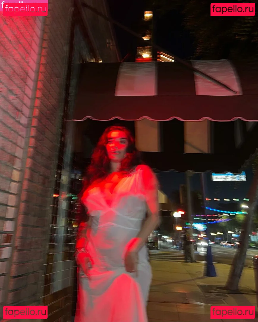 Lauren Jauregui Onlyfans Photo Gallery 