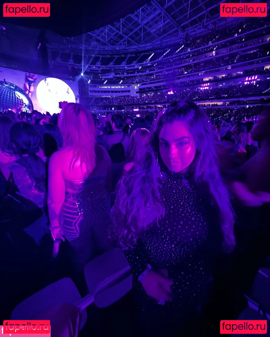 Lauren Jauregui Onlyfans Photo Gallery 