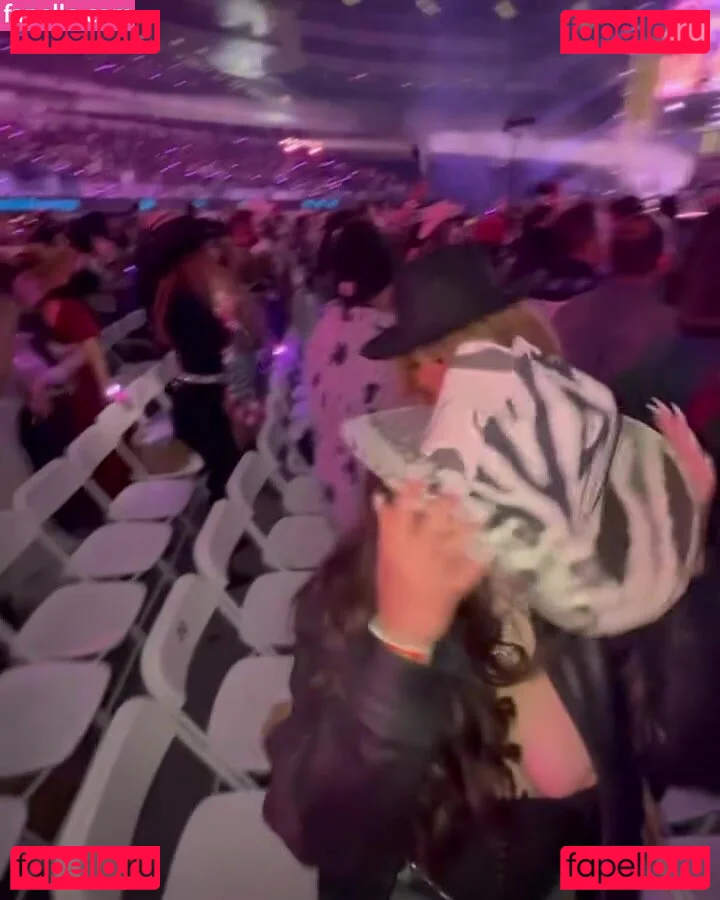 Lauren Jauregui Onlyfans Photo Gallery 