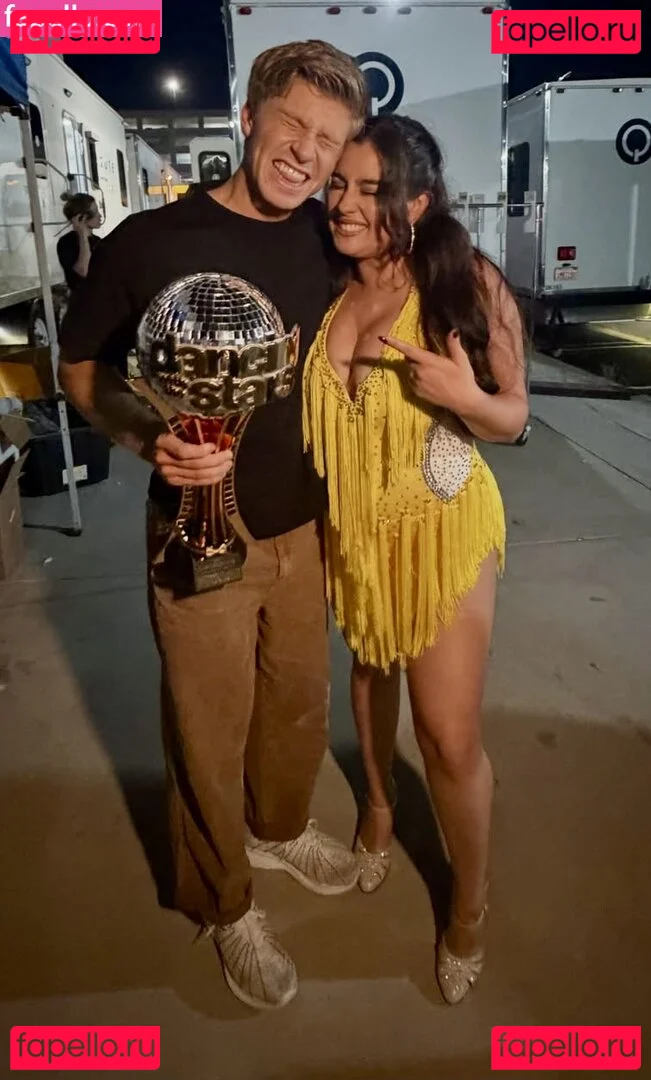 Lauren Jauregui Onlyfans Photo Gallery 