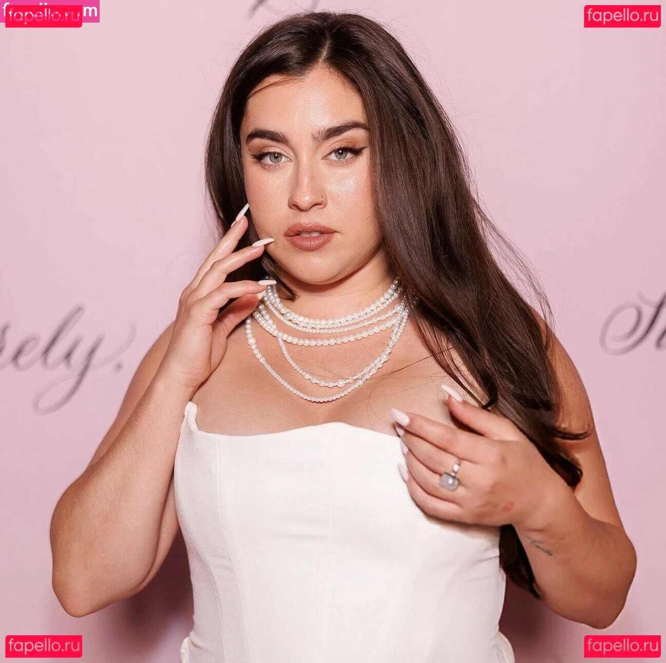 Lauren Jauregui Onlyfans Photo Gallery 