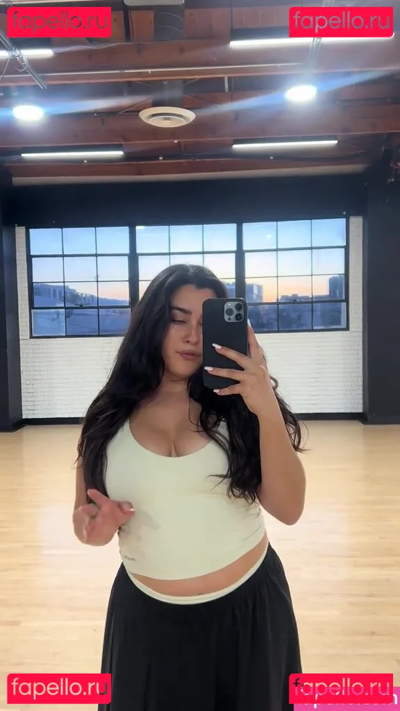 Lauren Jauregui Onlyfans Photo Gallery 