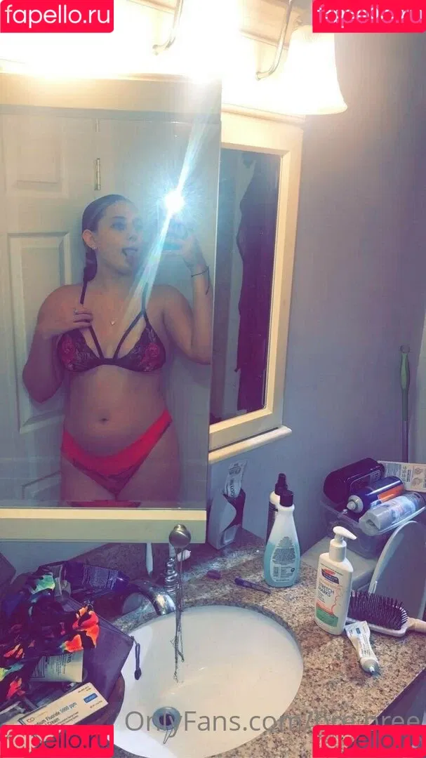 bre.bree Onlyfans Photo Gallery 