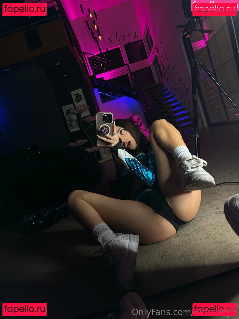 Senya Marin / hiitssenya / senyamarin Nude Onlyfans Photo 9
