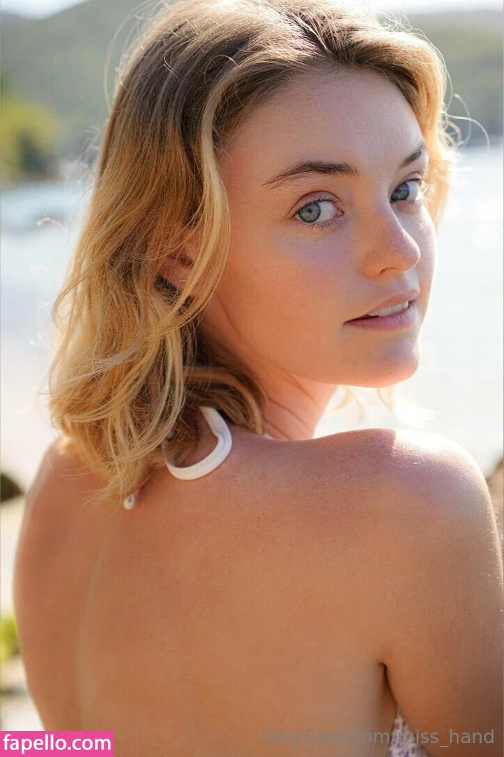 Willow Hand Onlyfans Photo Gallery 