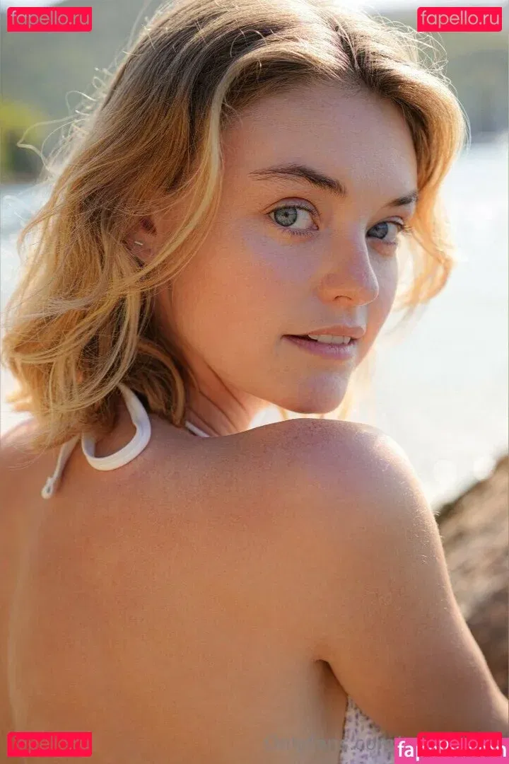 Willow Hand Onlyfans Photo Gallery 