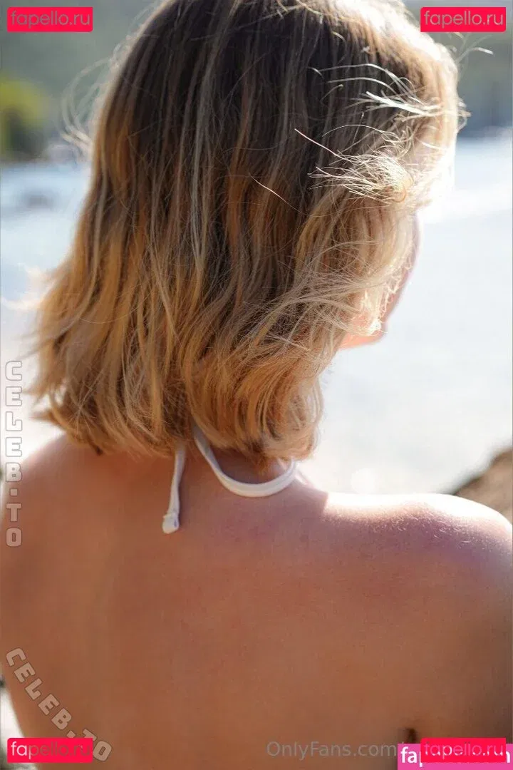 Willow Hand Onlyfans Photo Gallery 