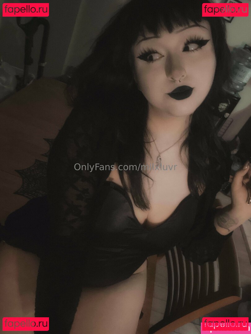 charlxvesmilk / govassignedgoth / milxluvr Onlyfans Photo Gallery 