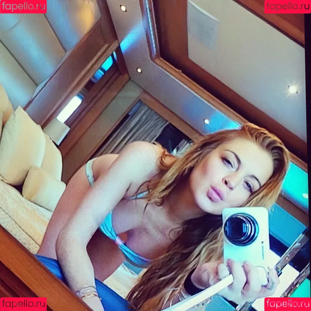 Lindsay Lohan Onlyfans Photo Gallery 