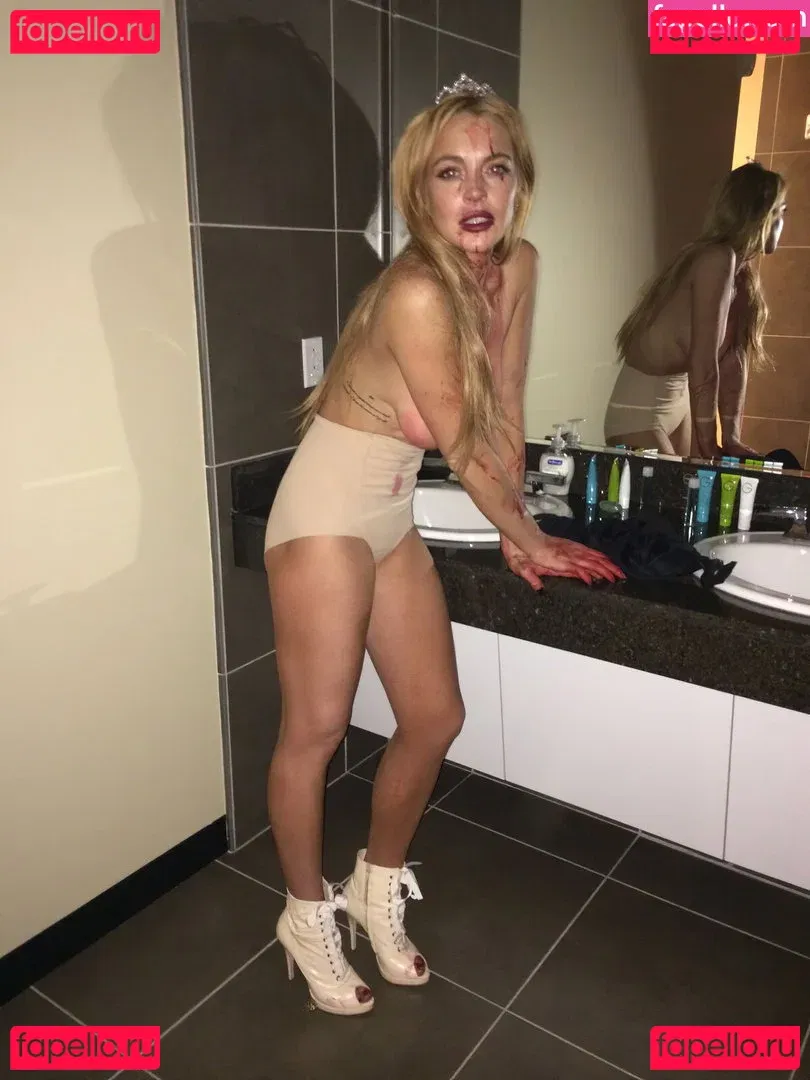 Lindsay Lohan Onlyfans Photo Gallery 