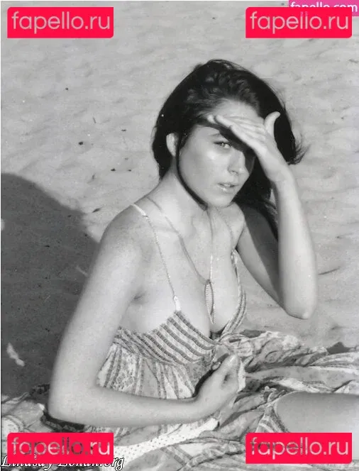 Lindsay Lohan Onlyfans Photo Gallery 