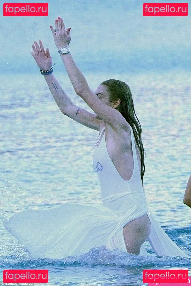 Lindsay Lohan Onlyfans Photo Gallery 