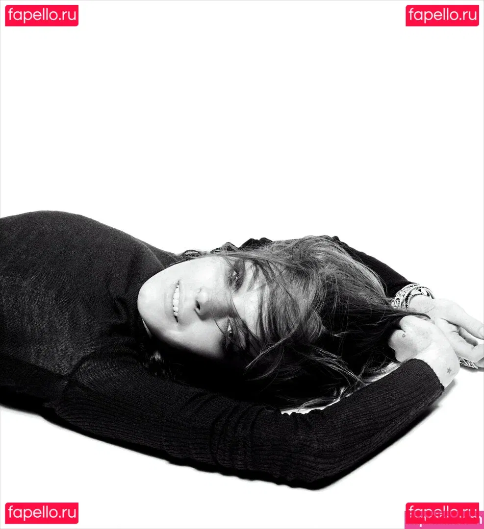 Lindsay Lohan Onlyfans Photo Gallery 