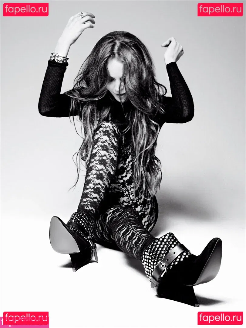 Lindsay Lohan Onlyfans Photo Gallery 