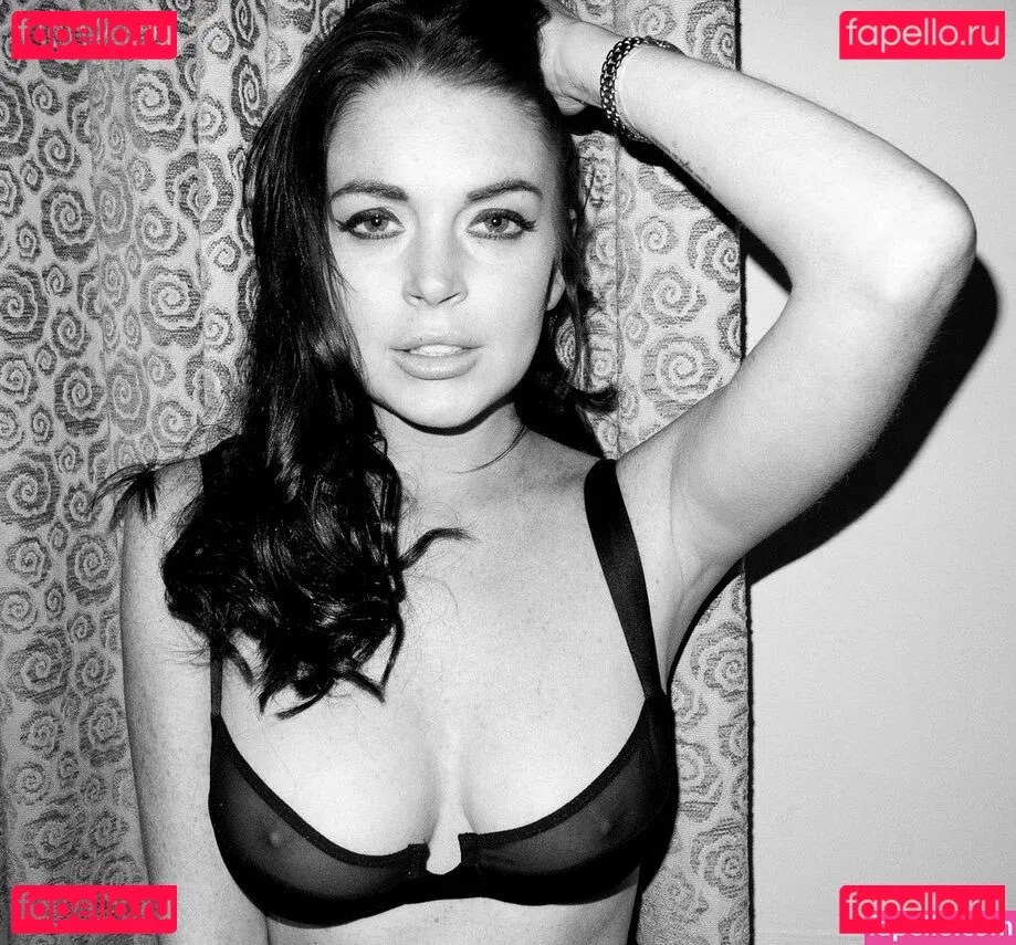 Lindsay Lohan Onlyfans Photo Gallery 