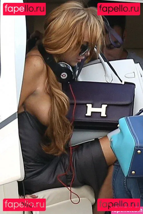 Lindsay Lohan Onlyfans Photo Gallery 