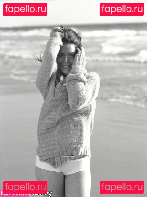 Lindsay Lohan Onlyfans Photo Gallery 