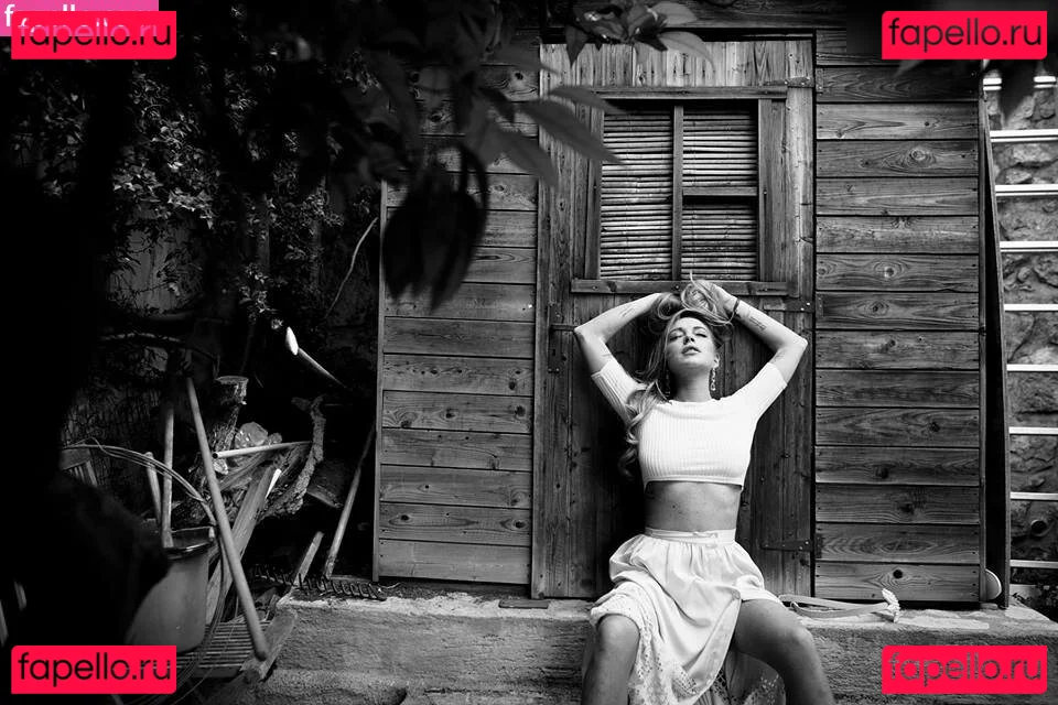 Lindsay Lohan Onlyfans Photo Gallery 