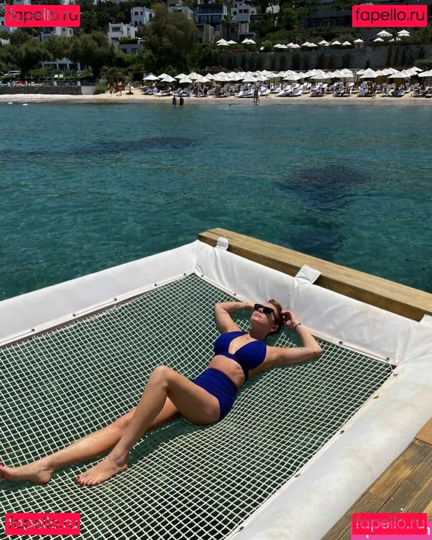 Lindsay Lohan Onlyfans Photo Gallery 