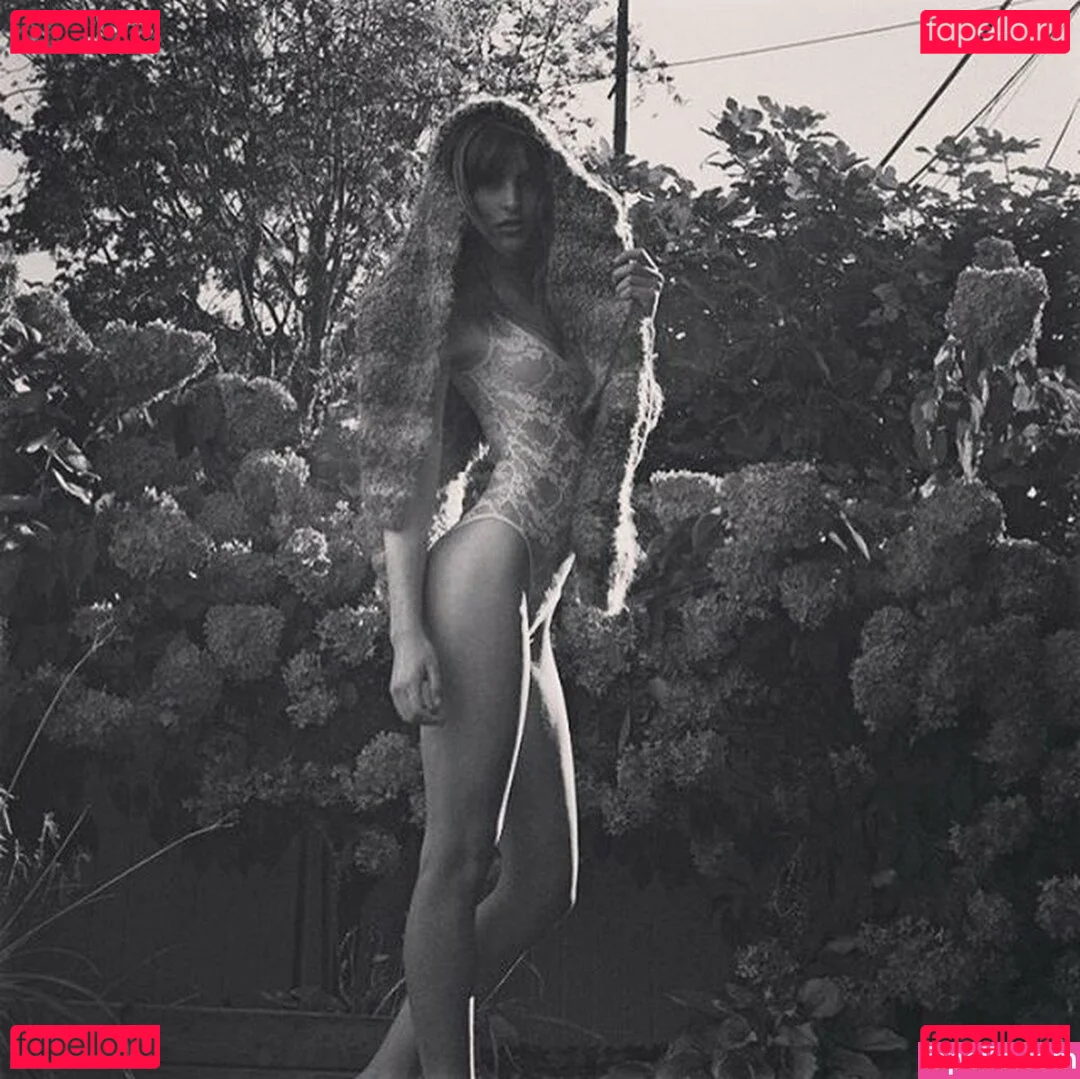 Lindsay Lohan Onlyfans Photo Gallery 