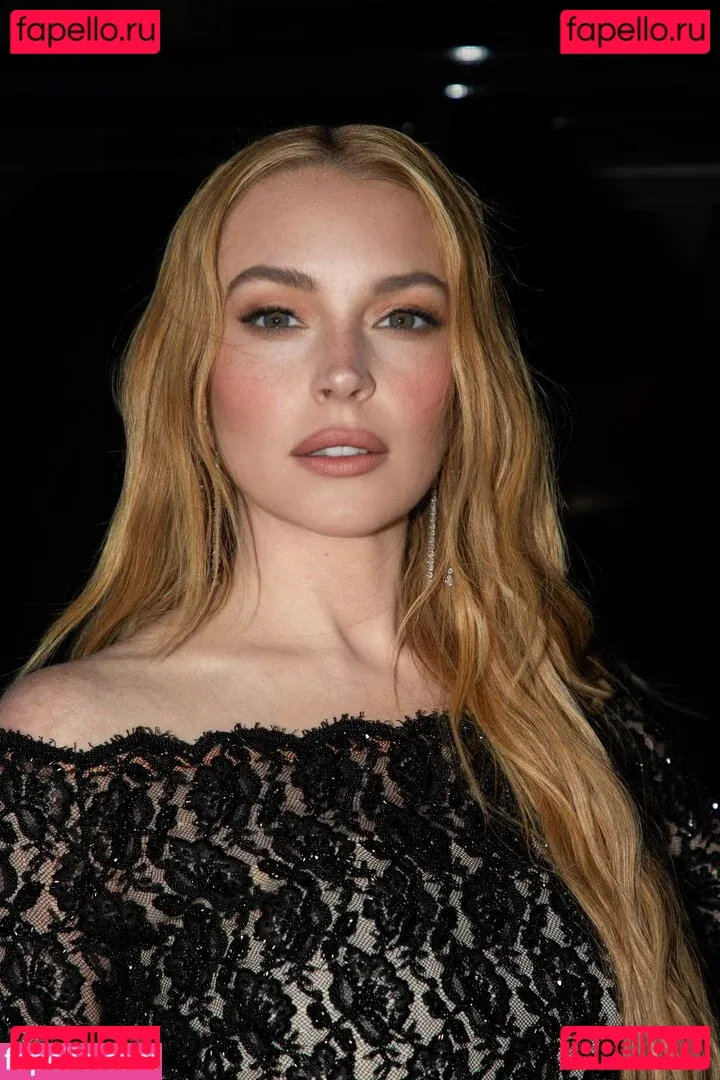 Lindsay Lohan Onlyfans Photo Gallery 