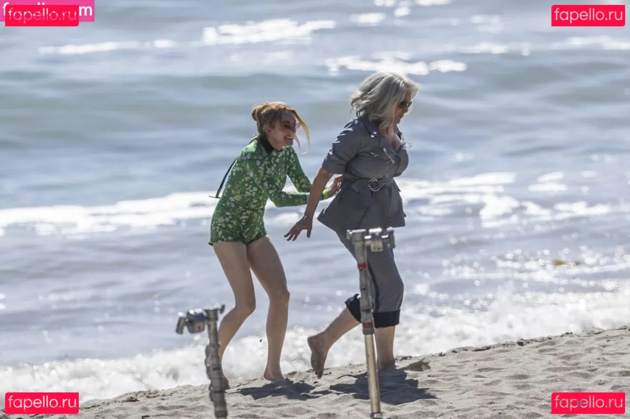 Lindsay Lohan Onlyfans Photo Gallery 