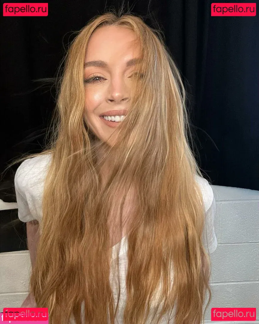 Lindsay Lohan Onlyfans Photo Gallery 