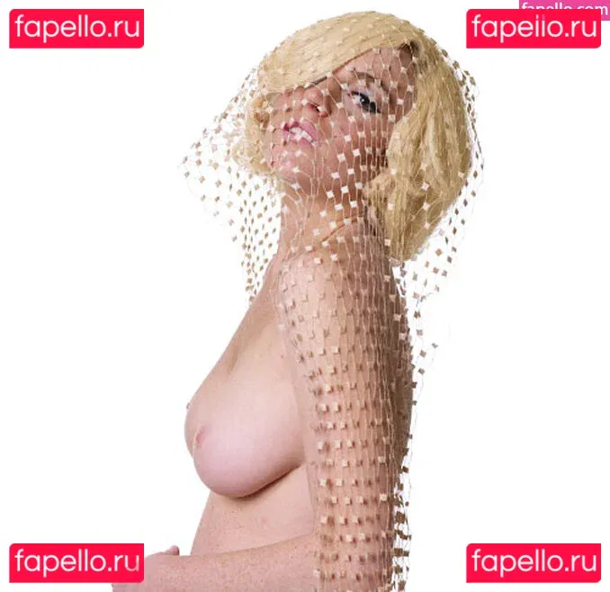 Lindsay Lohan Onlyfans Photo Gallery 