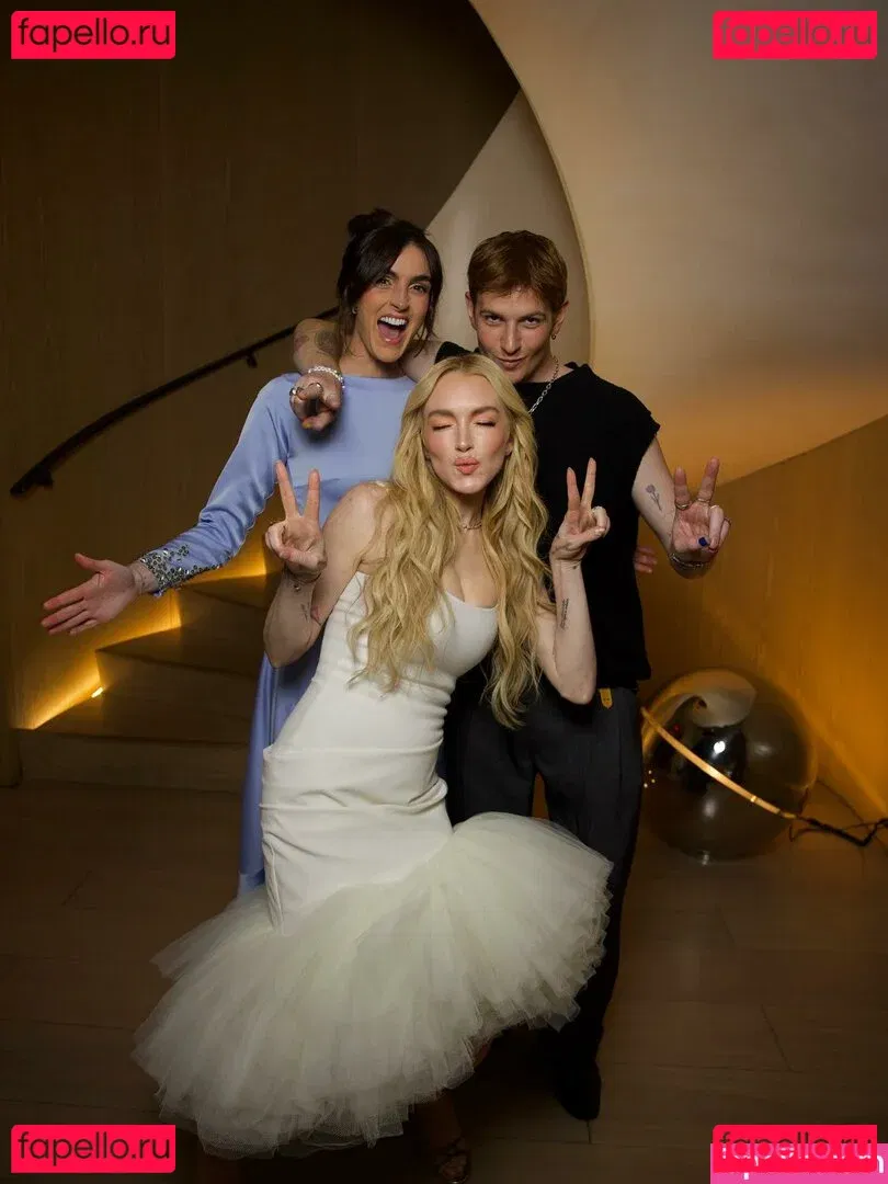 Lindsay Lohan Onlyfans Photo Gallery 