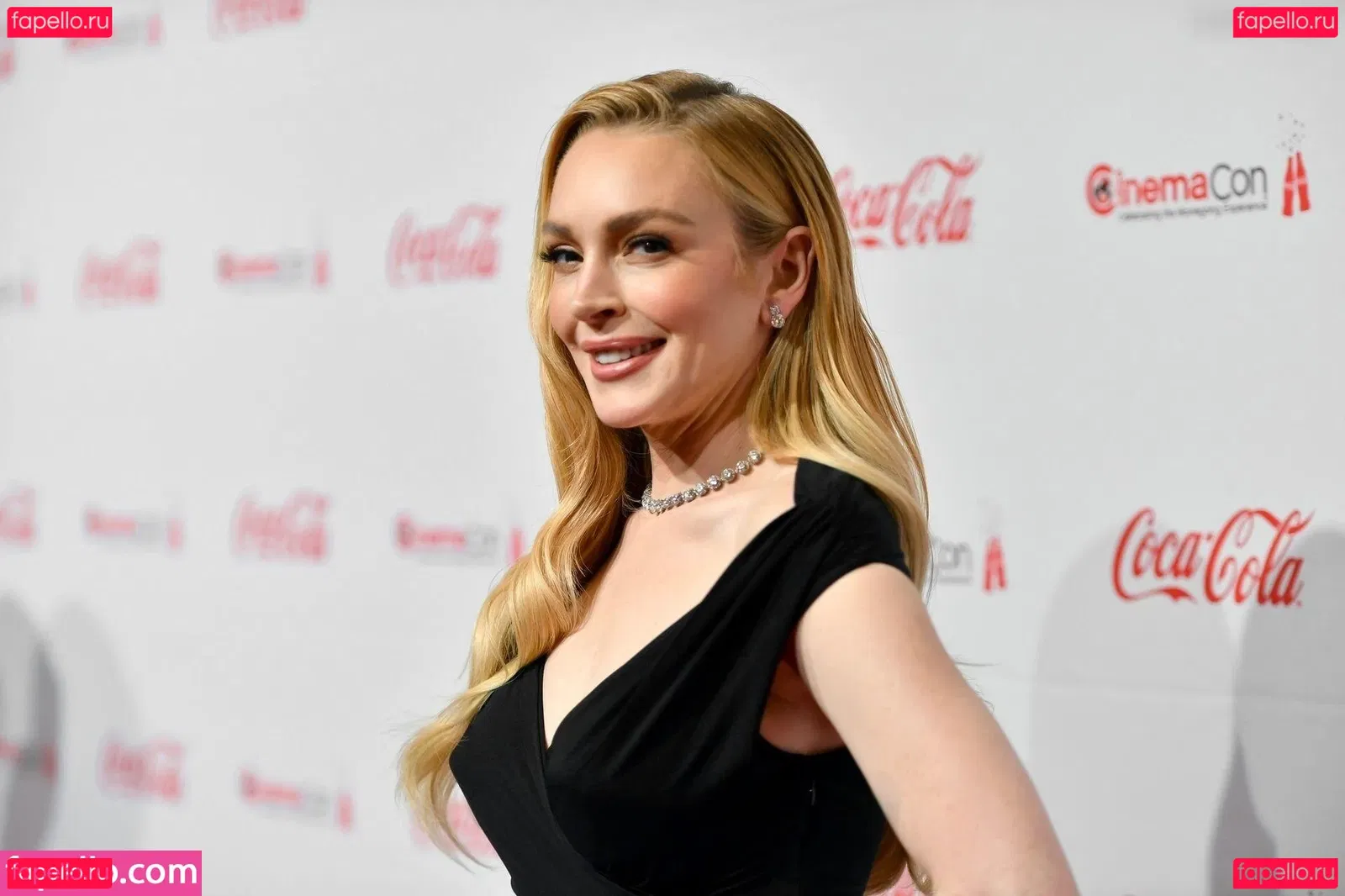 Lindsay Lohan Onlyfans Photo Gallery 