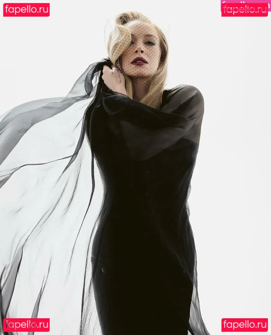 Lindsay Lohan Onlyfans Photo Gallery 