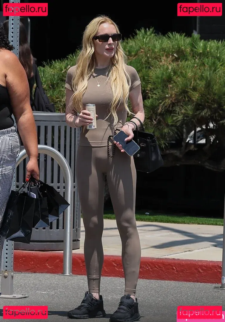 Lindsay Lohan Onlyfans Photo Gallery 