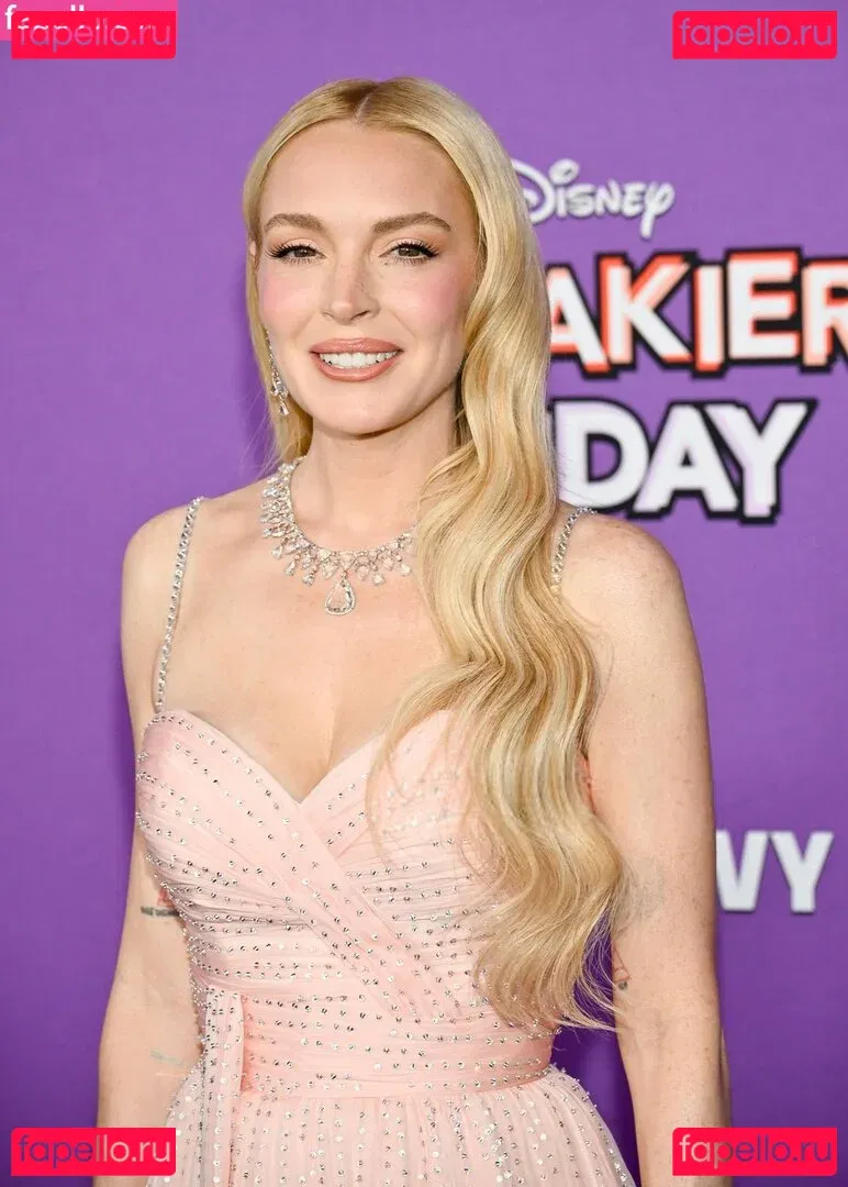 Lindsay Lohan Onlyfans Photo Gallery 