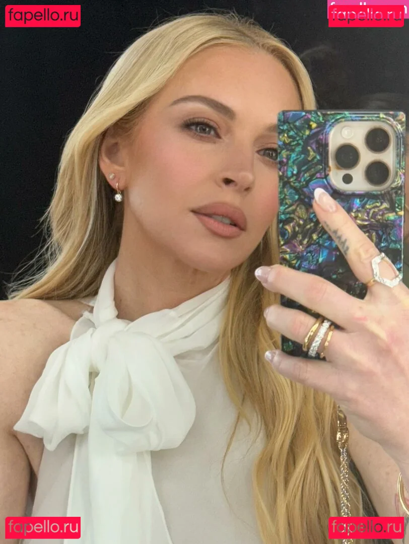 Lindsay Lohan Onlyfans Photo Gallery 