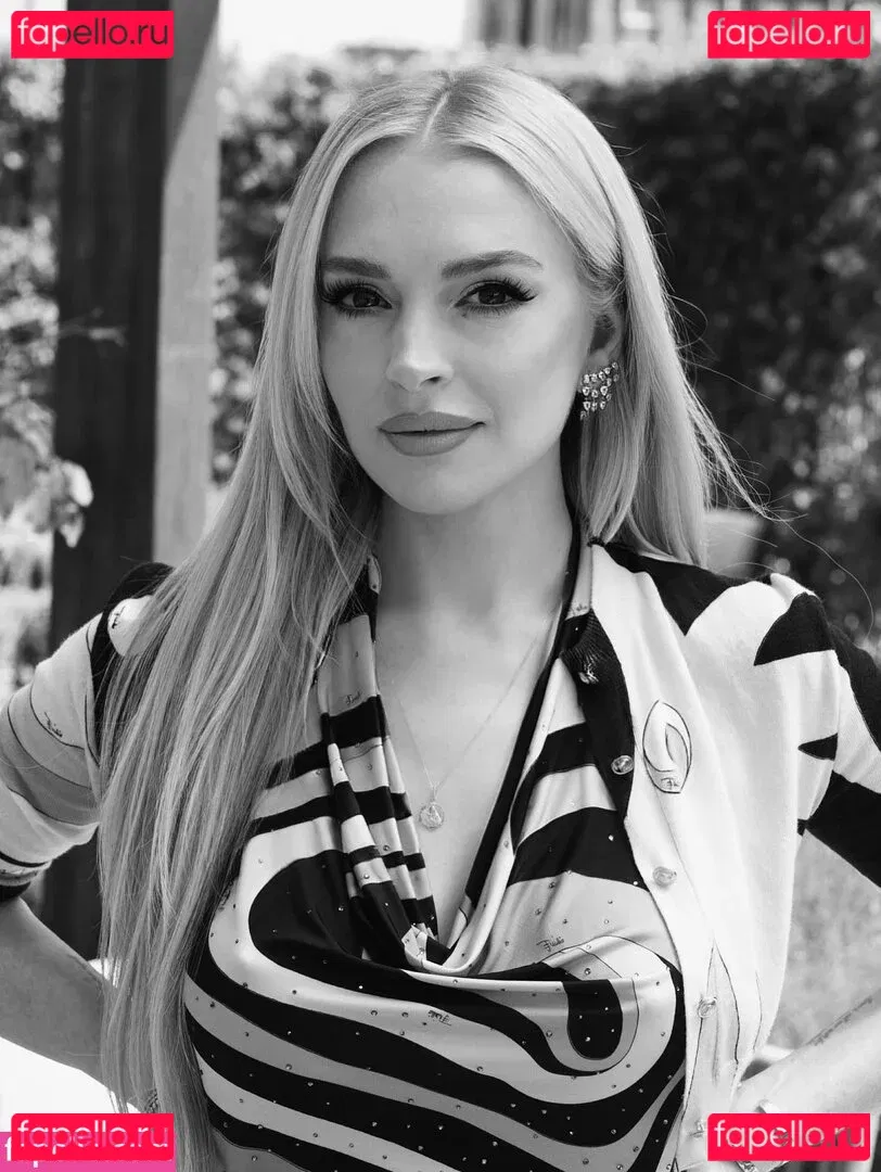 Lindsay Lohan Onlyfans Photo Gallery 