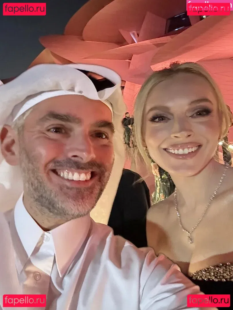 Lindsay Lohan Onlyfans Photo Gallery 