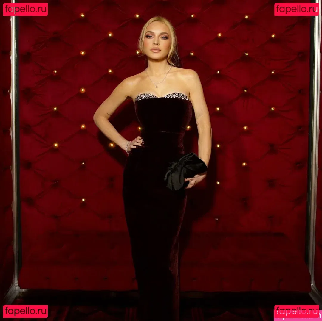 Lindsay Lohan Onlyfans Photo Gallery 