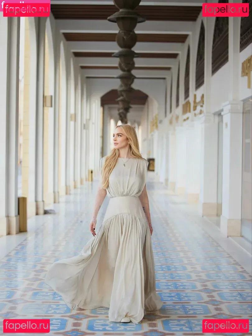 Lindsay Lohan Onlyfans Photo Gallery 