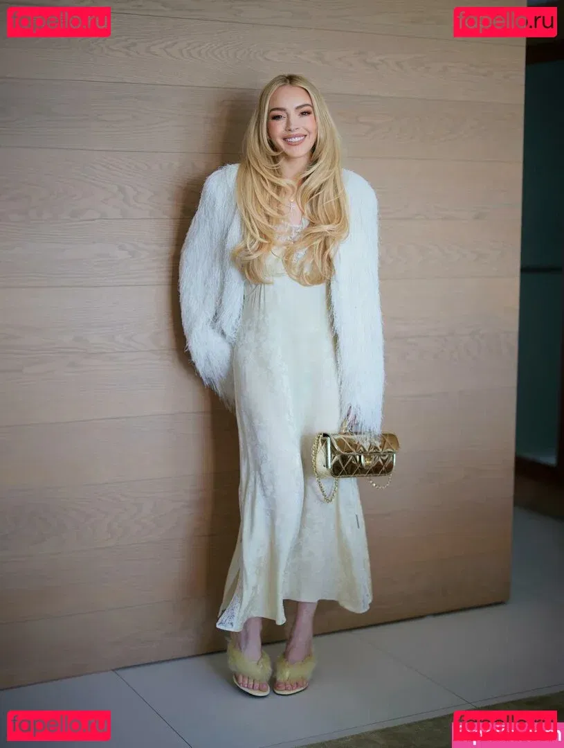 Lindsay Lohan Onlyfans Photo Gallery 