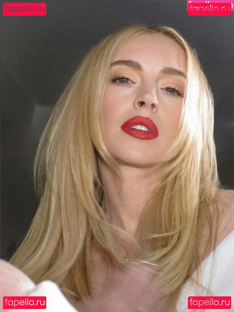 Lindsay Lohan Onlyfans Photo Gallery 