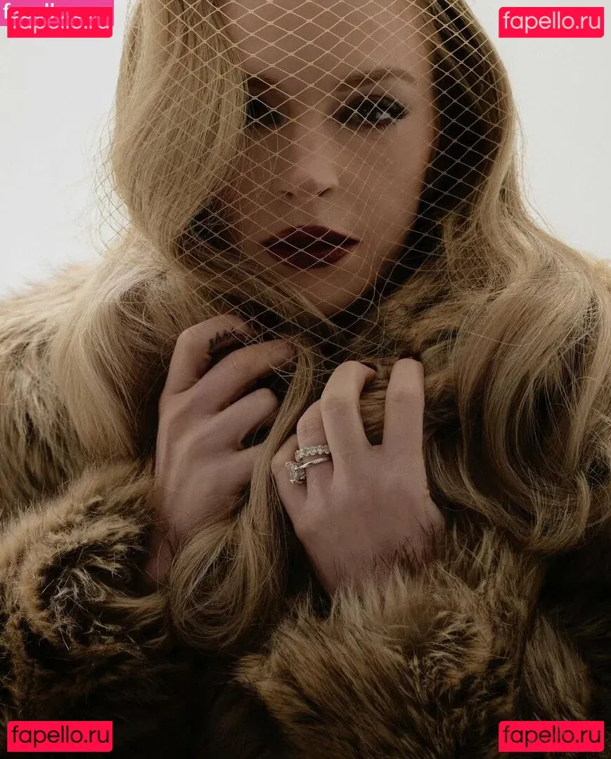 Lindsay Lohan Onlyfans Photo Gallery 