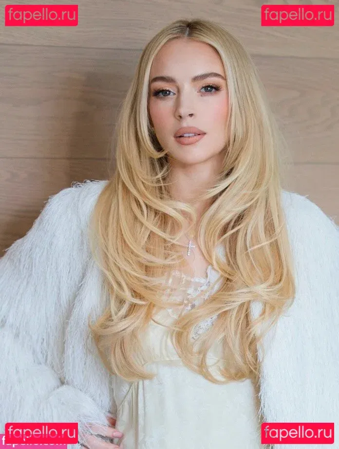 Lindsay Lohan Onlyfans Photo Gallery 