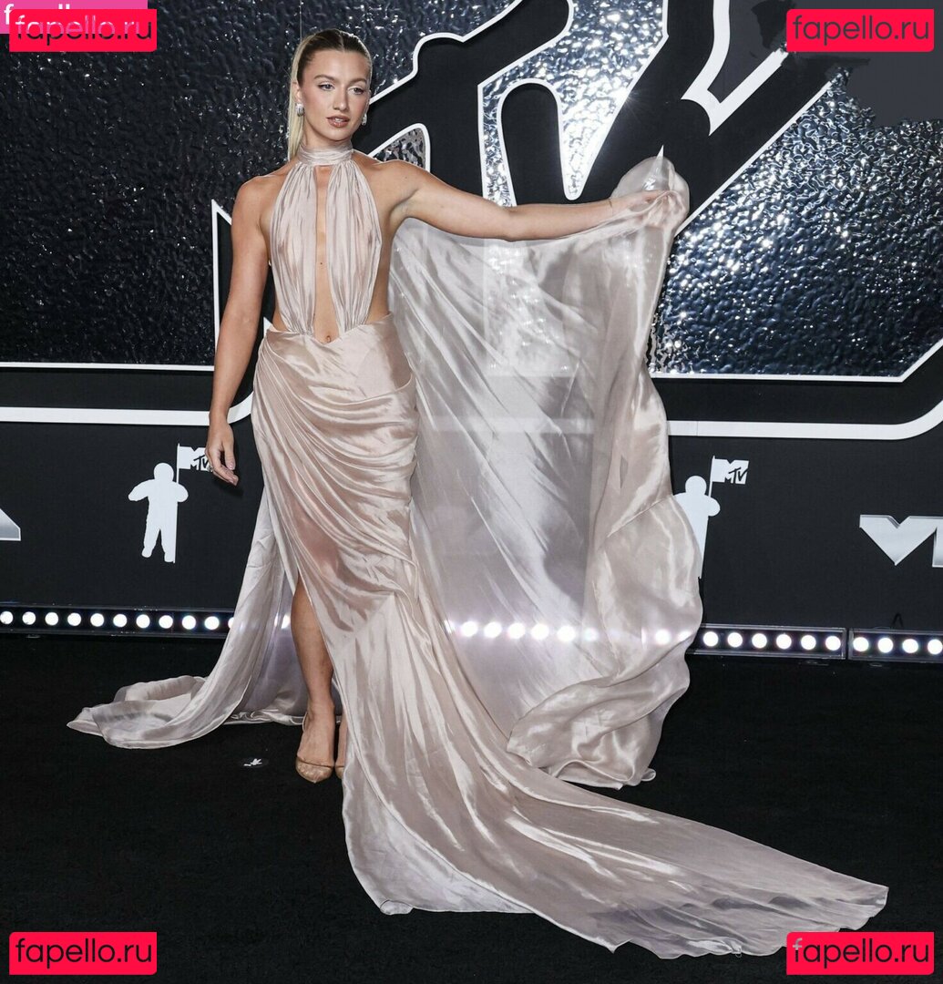 Anna Sitar / Anna X / annaxsitar / miss.anna.x Onlyfans Photo Gallery 