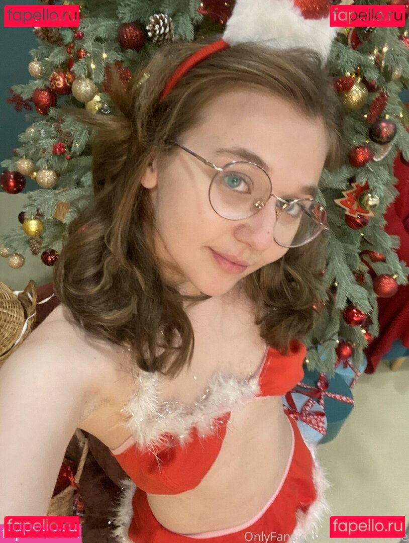 Izabell / Tiny Valerie / tiny.val / tinyvonly_vip Onlyfans Photo Gallery 