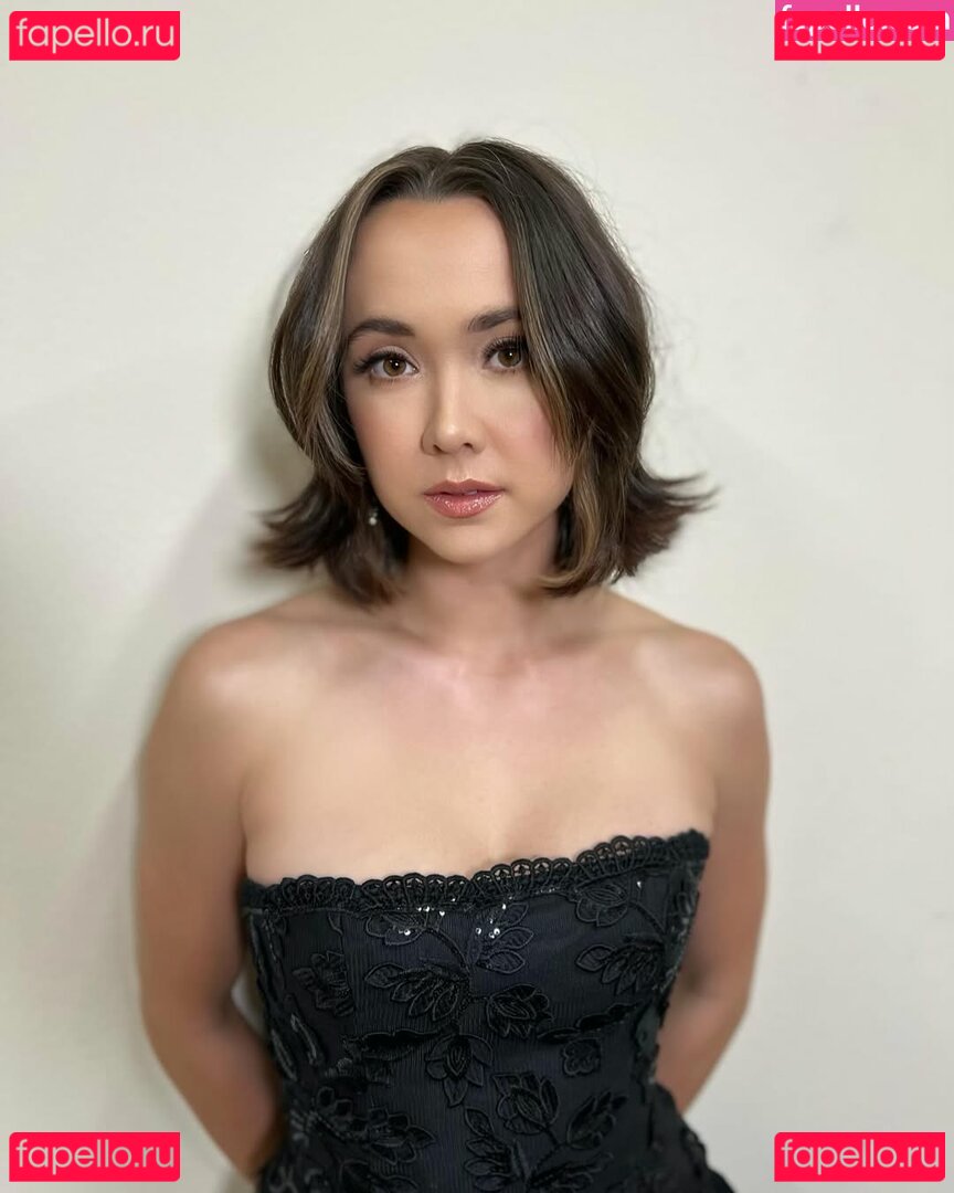 Izabell / Tiny Valerie / tiny.val / tinyvonly_vip Onlyfans Photo Gallery 